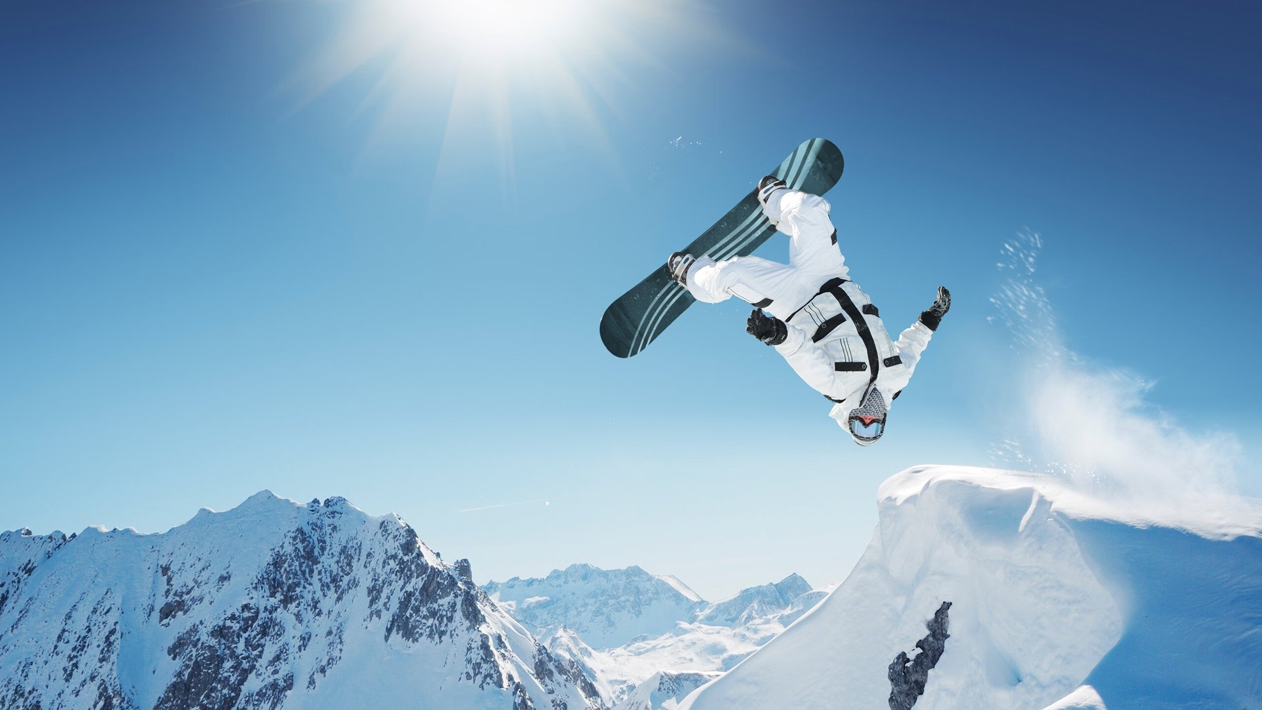 “广州队青训营吸引全国青少年足球爱好者”，广州足球青训中心